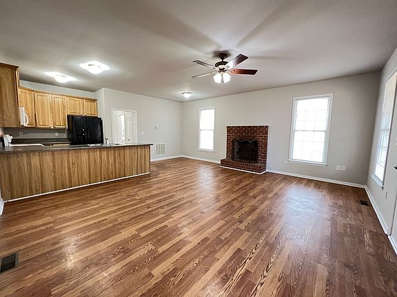 2nd image of 104 Quail Springs Ct