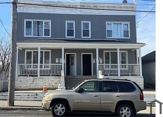 1st image of 104 Union Ave Floor 1