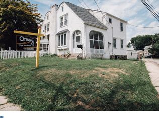 704 Poplar St, Sharon Hill, PA 19079