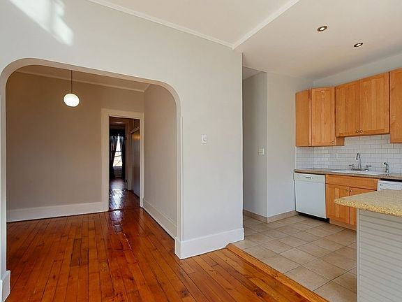 4th image of 284 7th St #3