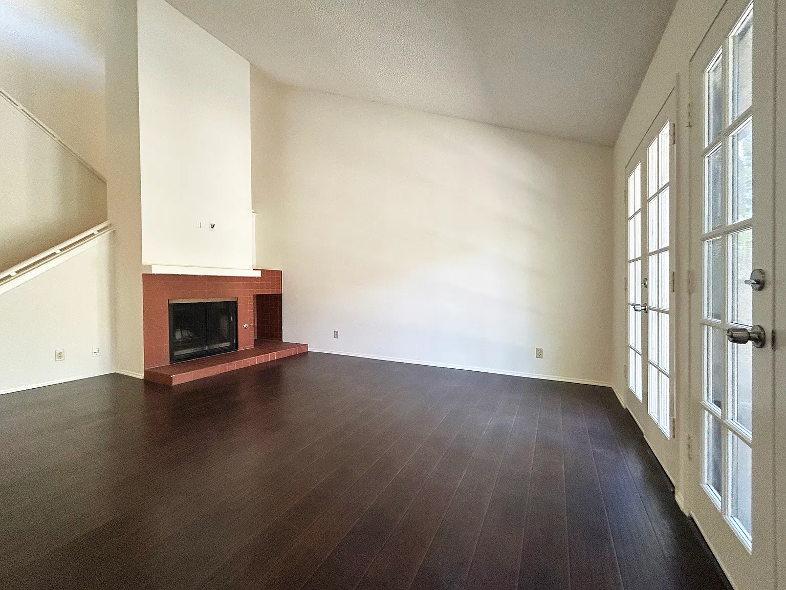 2 bed, 2.5 bath, 1233 sqft, $3,275 — Photo 3