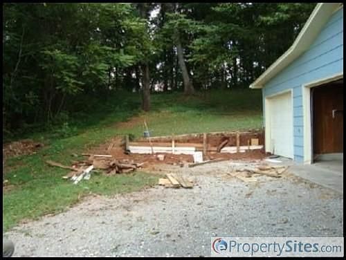 4th image of 285 Cherokee Cir