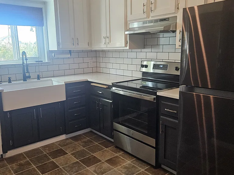 113 Central St — Photo 6