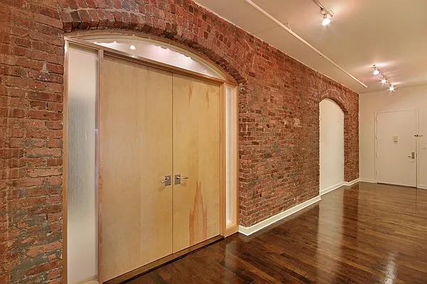 Sold by Corcoran | media 24