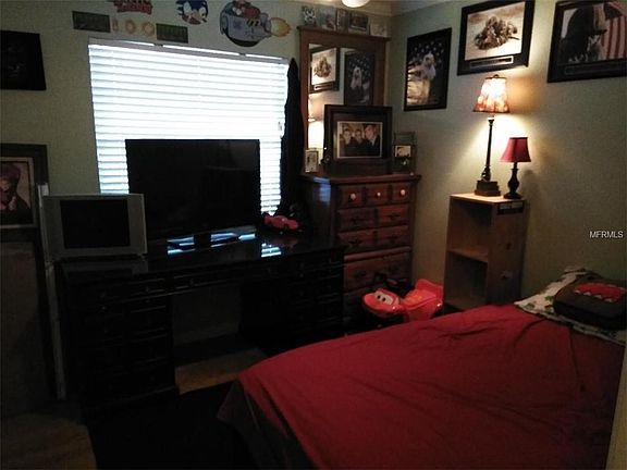 4th image of 15902 Countrybrook St