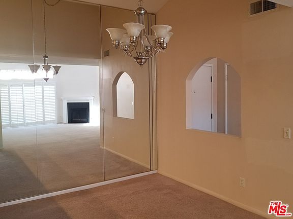 4th image of 5534 Encino Ave APT 310