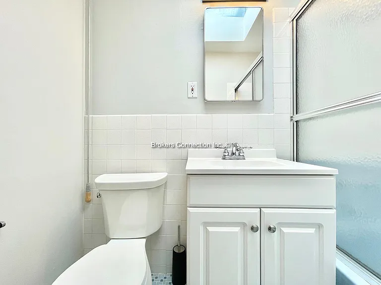 1649 12th Ave #8 — Photo 24
