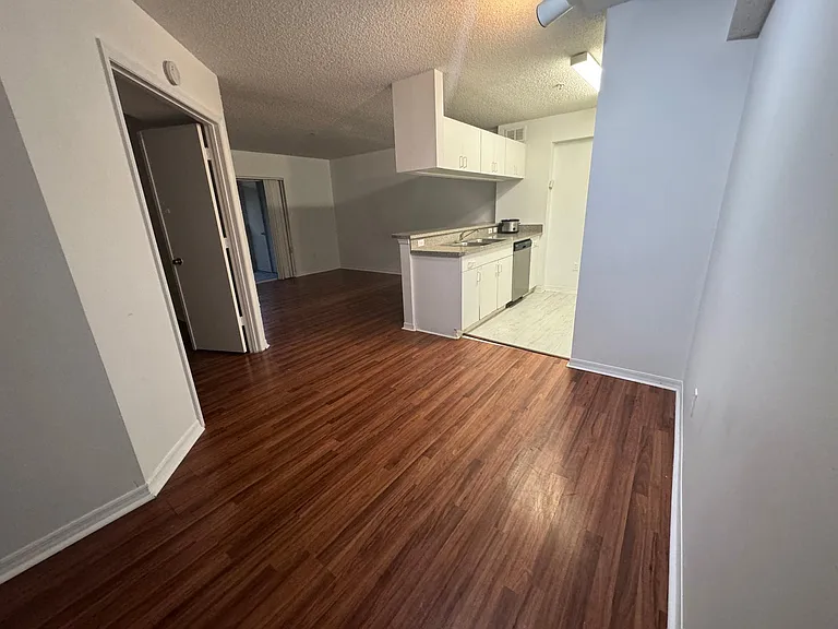 460 S Park Rd #6304 — Photo 2