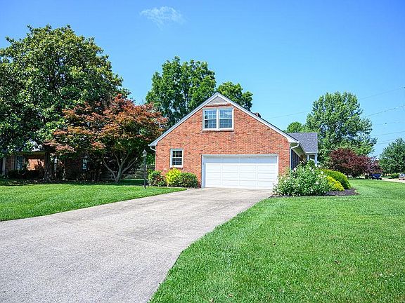 3rd image of 1500 Avon Pl