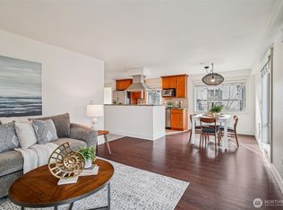 3204 81st Pl SE UNIT B202, Mercer Island, WA