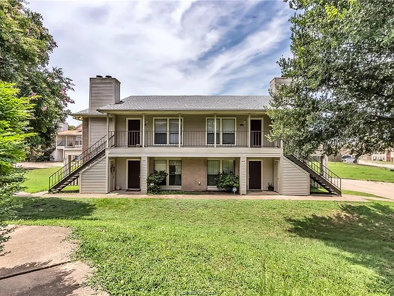 400 Fall Cir #C — Photo 1