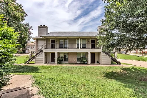 400 Fall Cir #C Photo 1