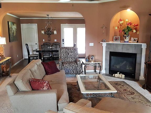 2nd image of 7901 Saint Louis Dr