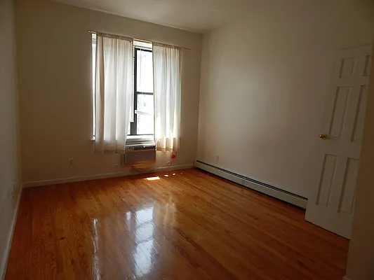 Rented by Capri Jet Realty Corp | media 11
