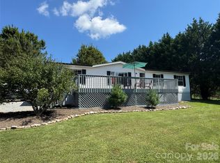 51 Little Hungry Rd, Hendersonville, NC 28792