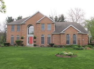 17768 Ashford Hills Ct, Granger, IN 46530