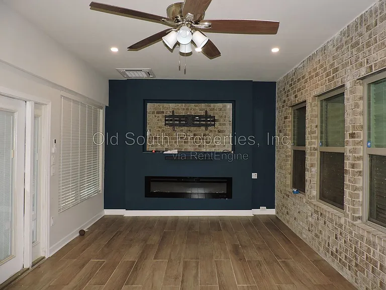 4221 Essex Terrace Cir — Photo 16