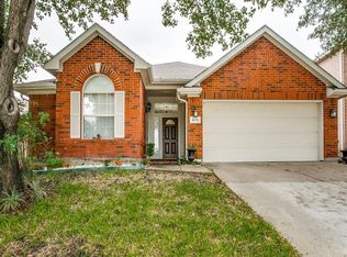 415 Paint Rock Ct, Euless, TX 76040
