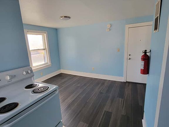 4th image of 401 W Green St #A2