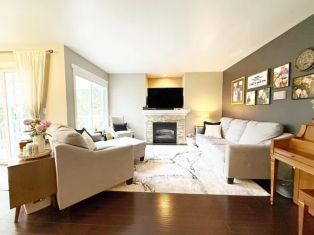 847 NE Cimeron Ct — Photo 9
