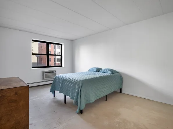 419 Carlton Avenue image 7 of 7