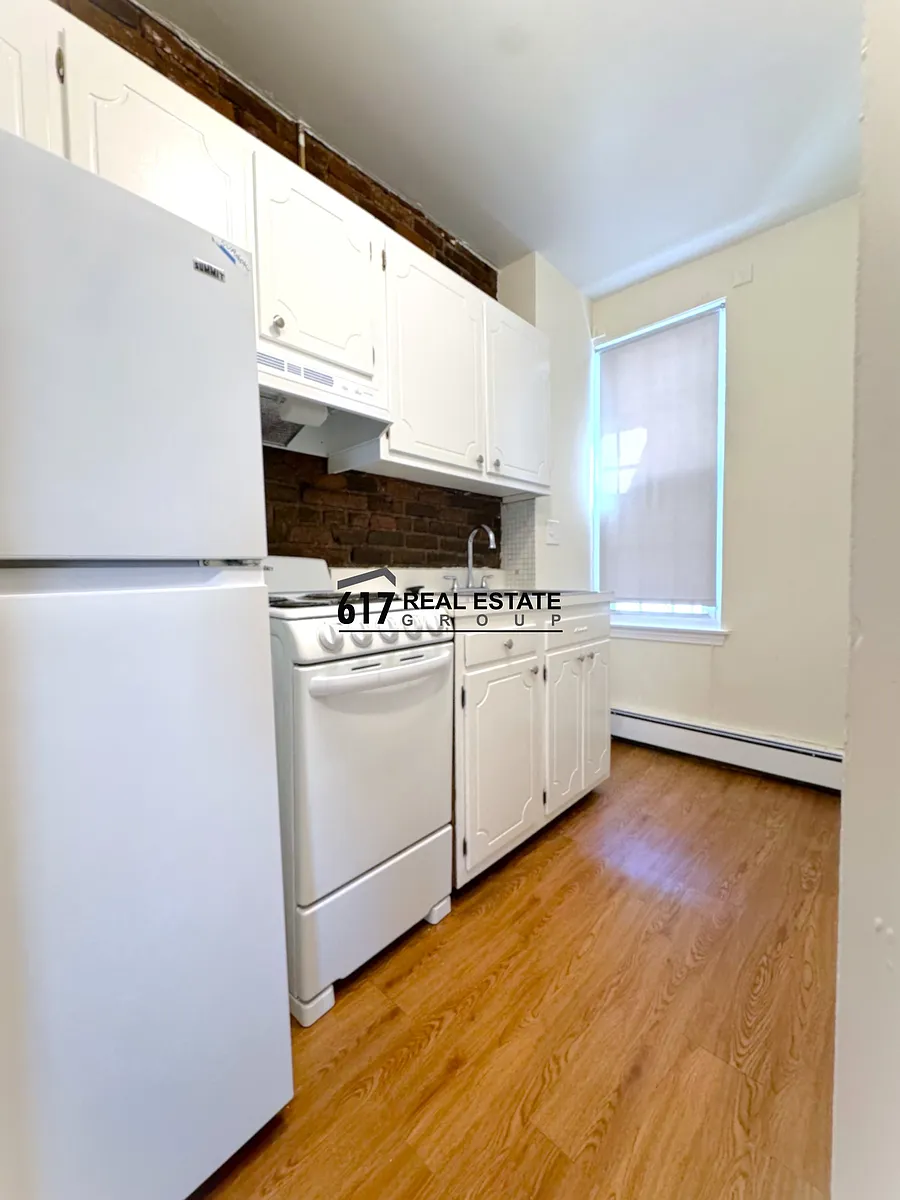 Building Photo - 74 S Huntington Ave #1A
