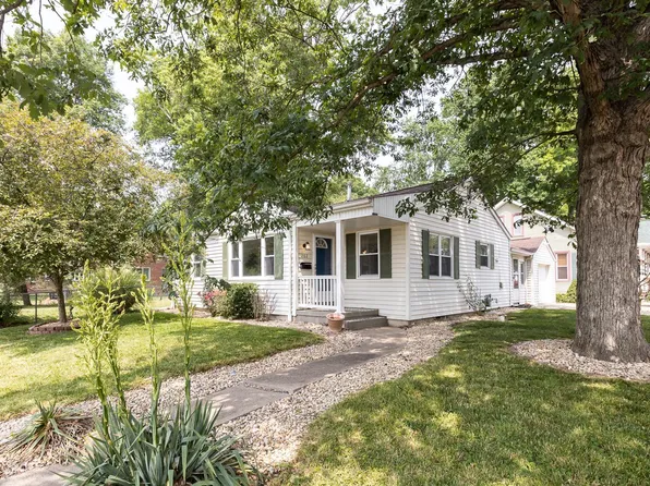 202 N Market St, Mascoutah, IL 62258