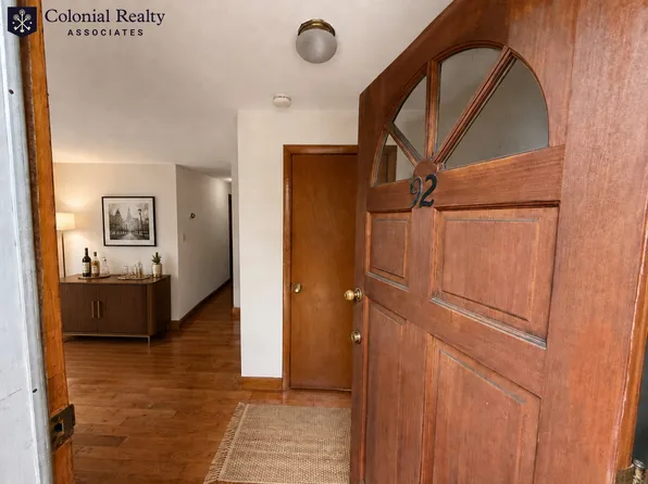 86 Hillside Rd Unit 1, Watertown, MA 02472