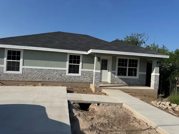 846 Calle Frente Rd, Eagle Pass, TX 78852