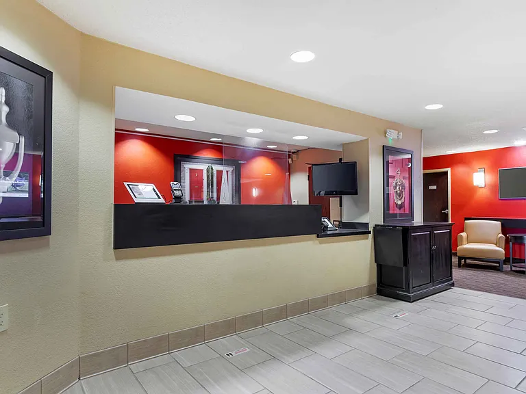 Lobby and Guest Check-in