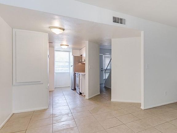 4th image of 15427 N Jerry St APT B1