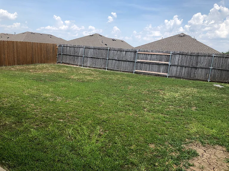 2127 Meadow View Dr — Photo 18