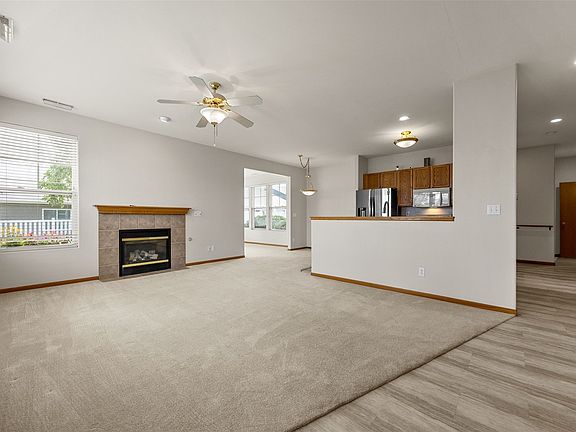 4th image of 1333 Tower Ln NE