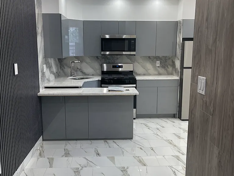 397 Broad St #1L — Photo 1