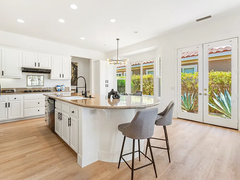 65 Shoreline Dr — Photo 12
