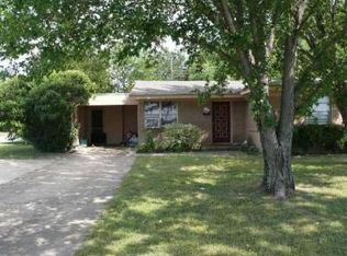 13984 Dennis Ln, Farmers Branch, TX 75234