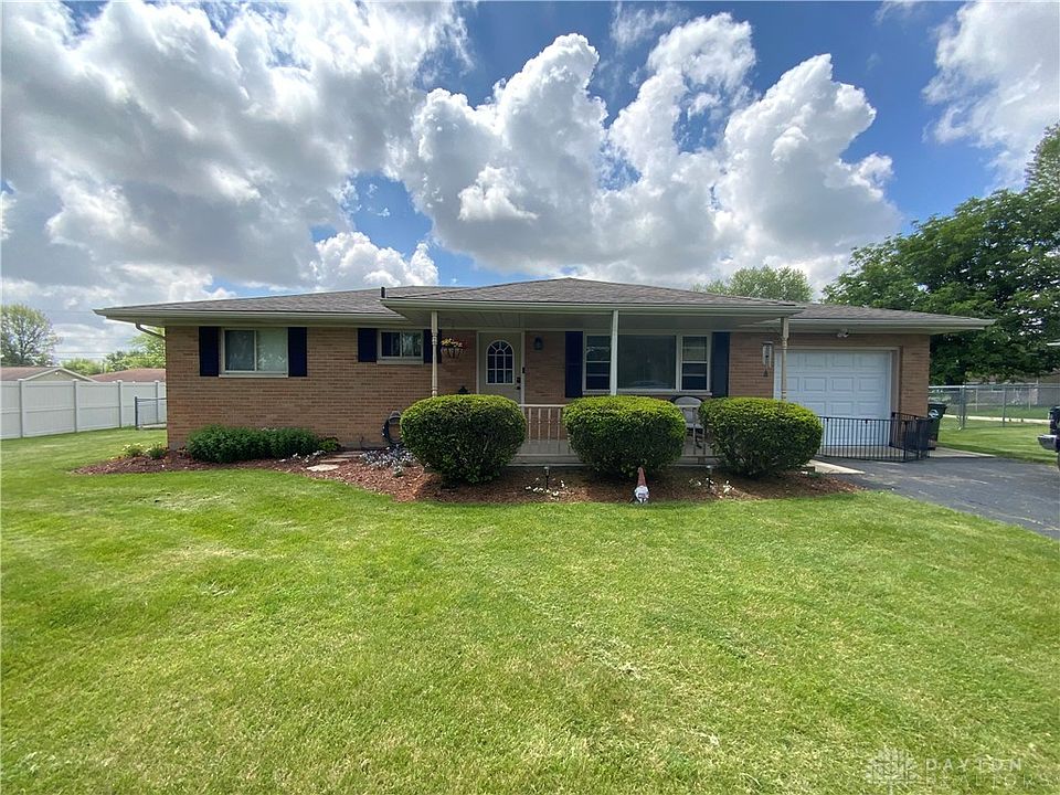 1st image of 109 Hickory Dr