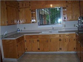 3rd image of 1001 Lee Ave