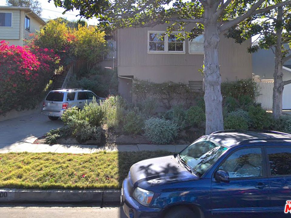1st image of 9600 Cresta Dr