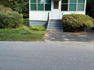 31 Dexter St, Methuen, MA 01844