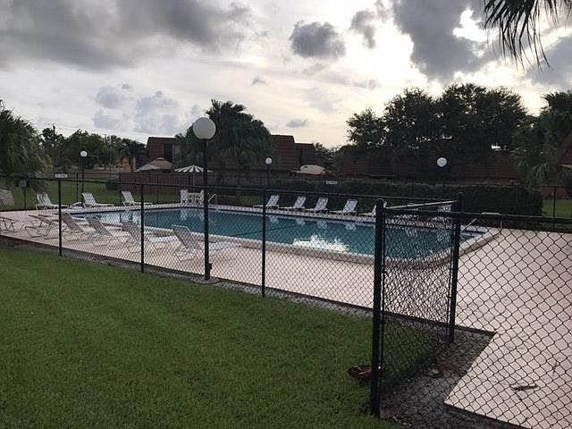2nd image of 2583 Lakeview Ct