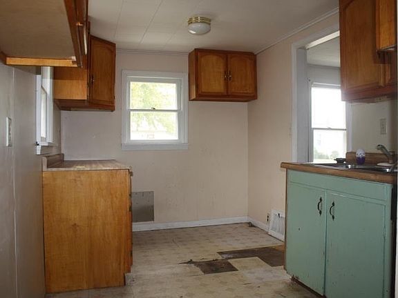 2nd image of 1302 Purvis Ave