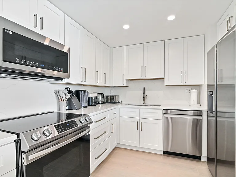 2600 N Flagler Dr #210 — Photo 7