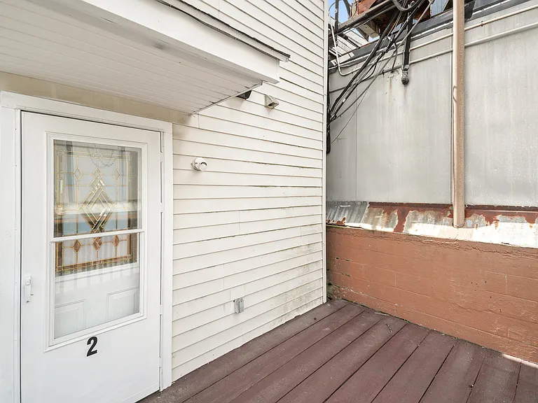 22 W Baltimore St — Photo 8