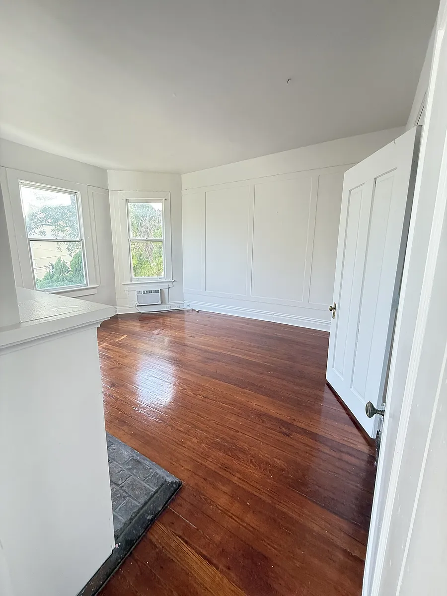 Building Photo - 4401-11 Danneel St