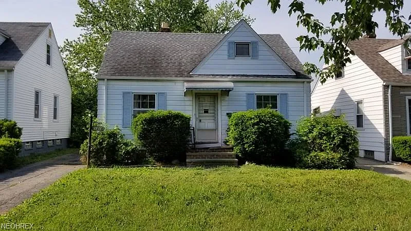 21318 Gardenview Dr photo 1
