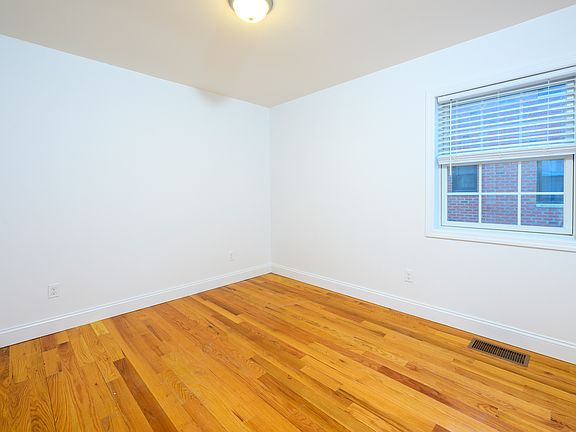 5th image of 2881 Lamport Pl #1