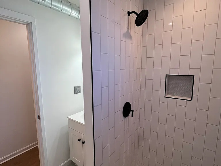 308 W Queen Ln #1 — Photo 6
