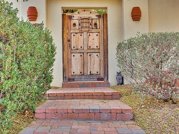 4th image of 1328 Calle Lago Dr