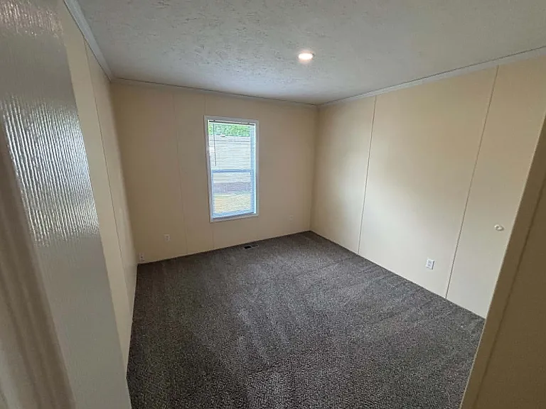 9910 Geraldine St — Photo 18